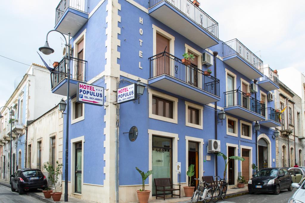 Populus Bed & Breakfast Syracuse Bagian luar foto