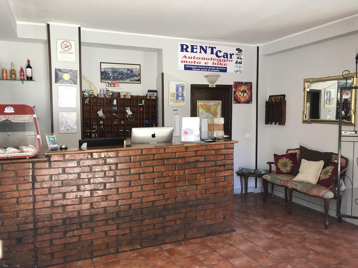 Populus Bed & Breakfast Syracuse Bagian luar foto