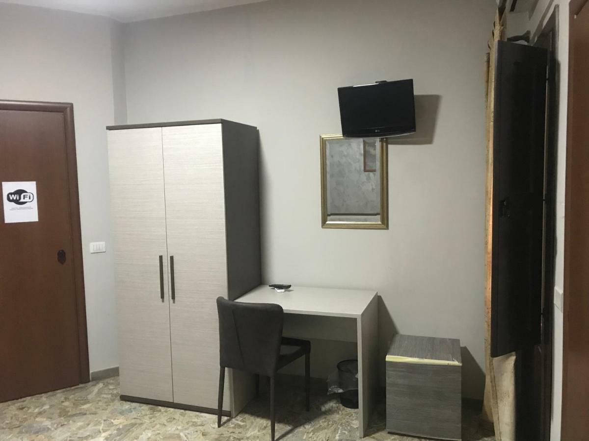 Populus Bed & Breakfast Syracuse Bagian luar foto